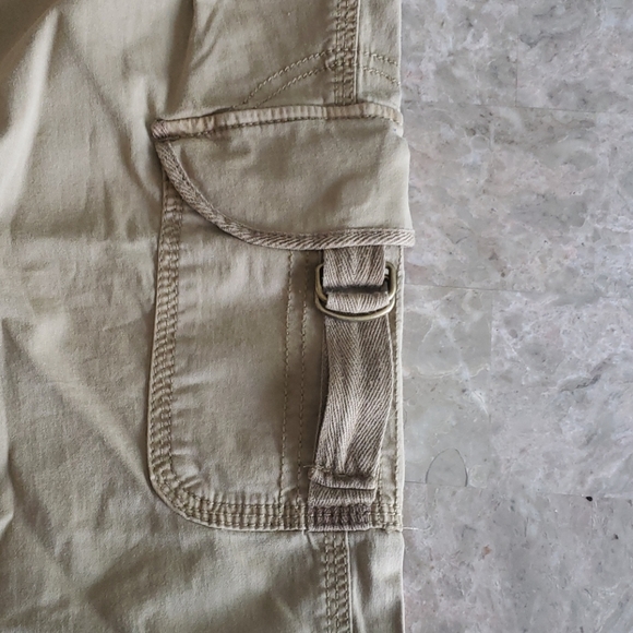 Capris - Picture 2 of 3